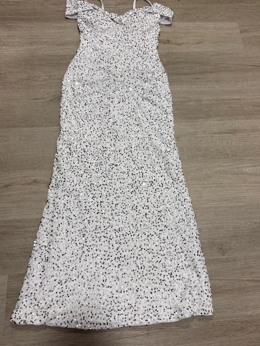 FH White Sequin Off Shoulder Maxi Dress Formal Prom Evening Gown Size 6